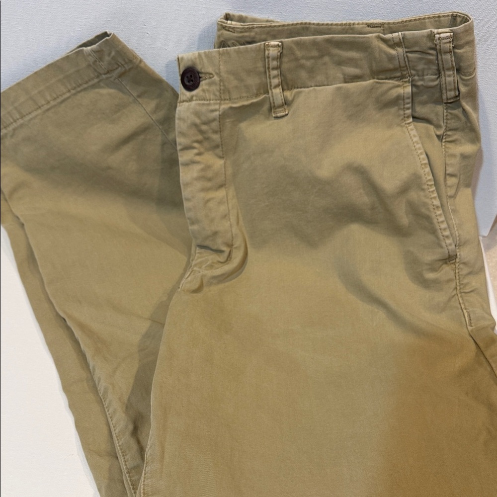 Classic Men's American Eagle Khaki